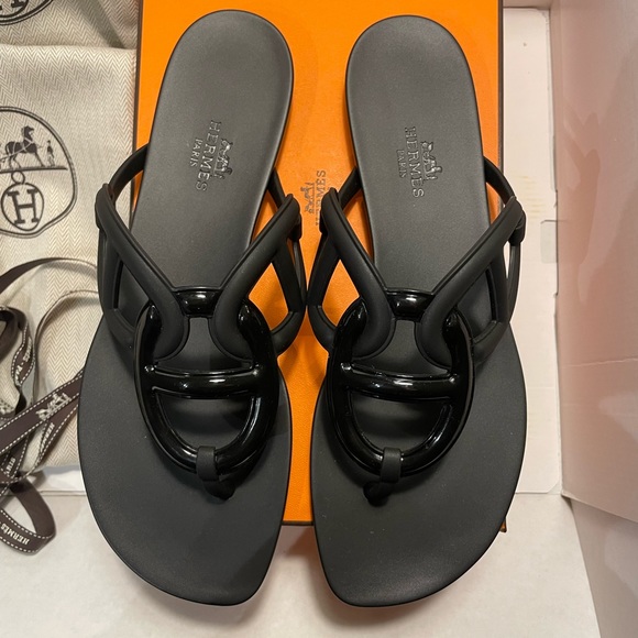 SOLD Hermès Egerie Sandals - Picture 3 of 8